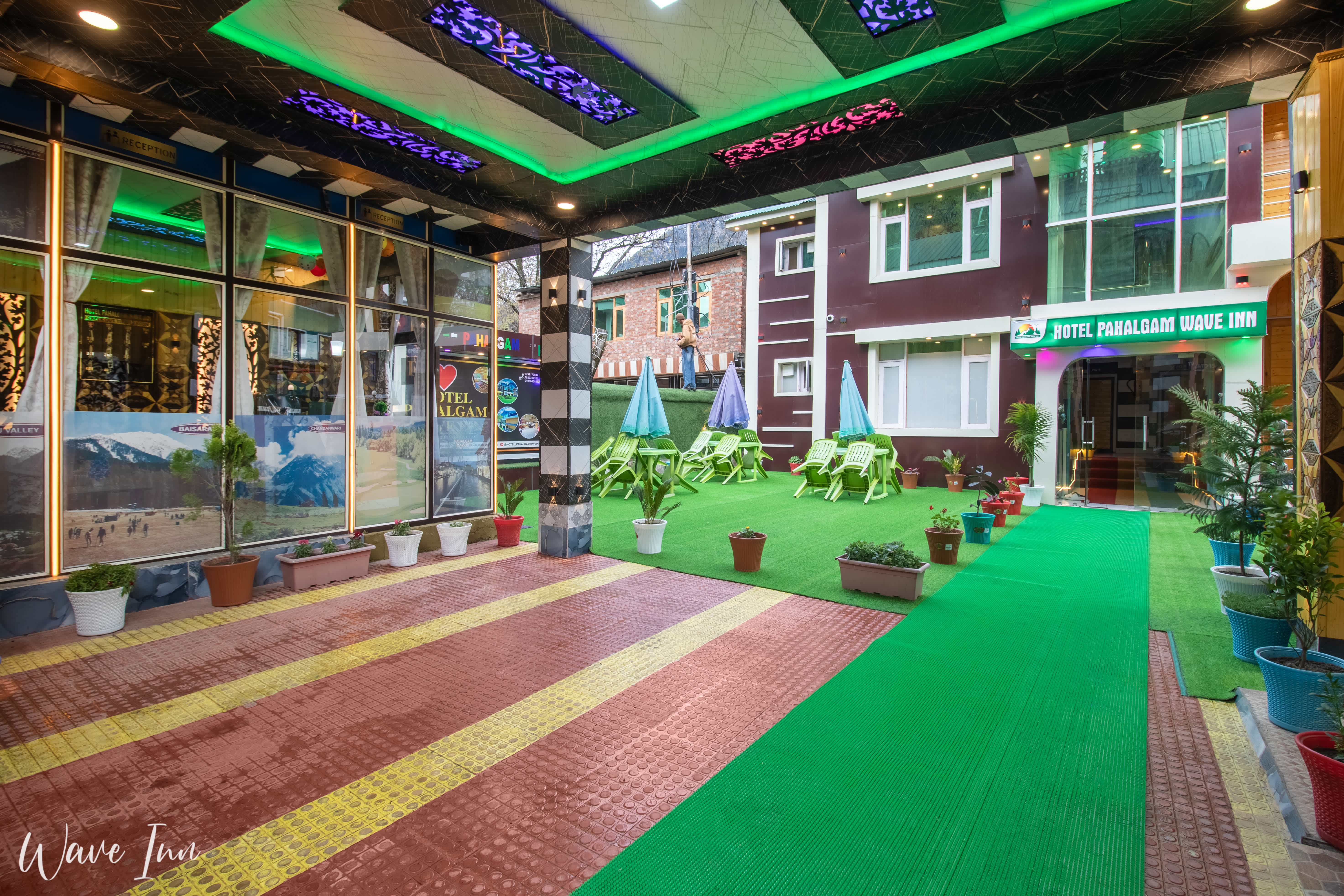 Hotel Pahalgam Wave Inn exterior